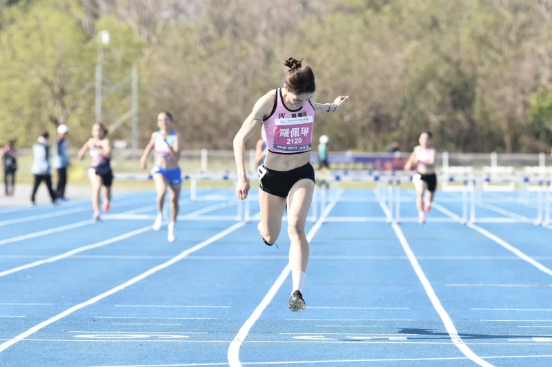 跨欄女神羅佩琳今年成績穩定。查爾斯運動行銷提供