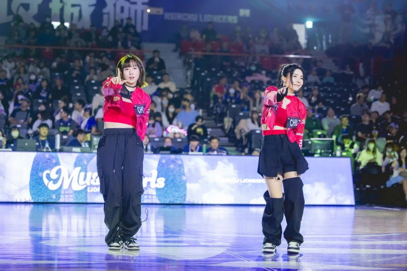 Muse Girls 斐棋艾融帶來性感舞蹈表演。官方堤供