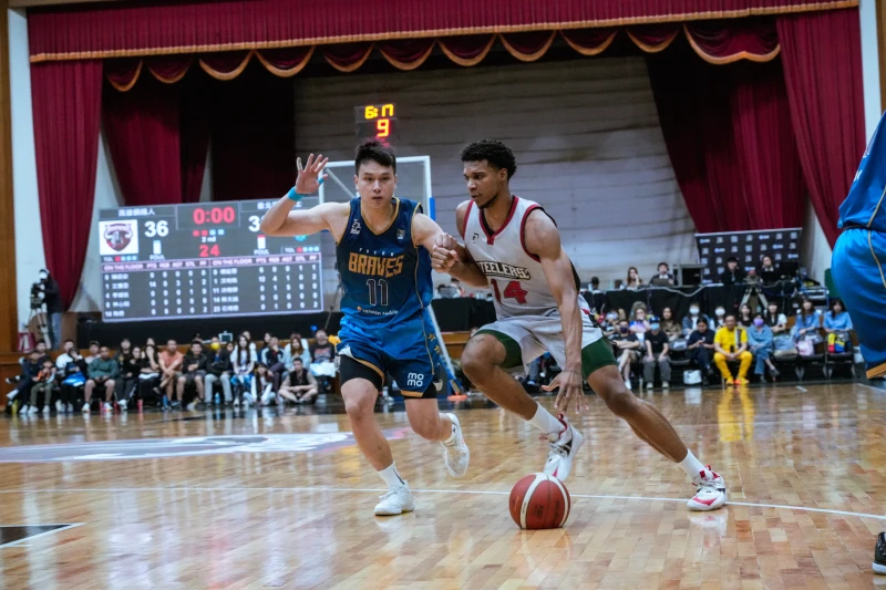 陶德(右)單節攻下13分。官方提供