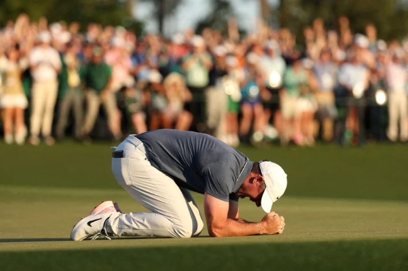 北愛爾蘭高爾夫名將麥克羅伊(Rory McIlroy)週日在美國名人賽上演動人逆轉封王。法新社