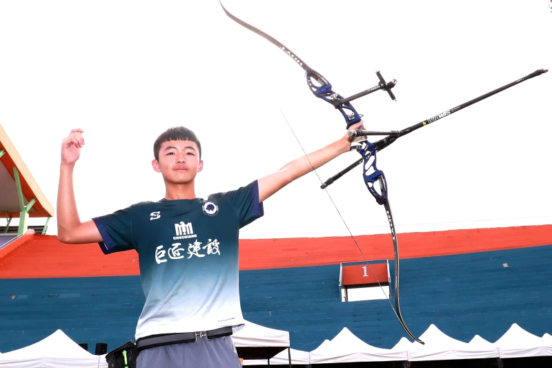 彰化田中高中國中部蔣汶峻爆冷贏得射箭國男反曲弓金牌。大會提供