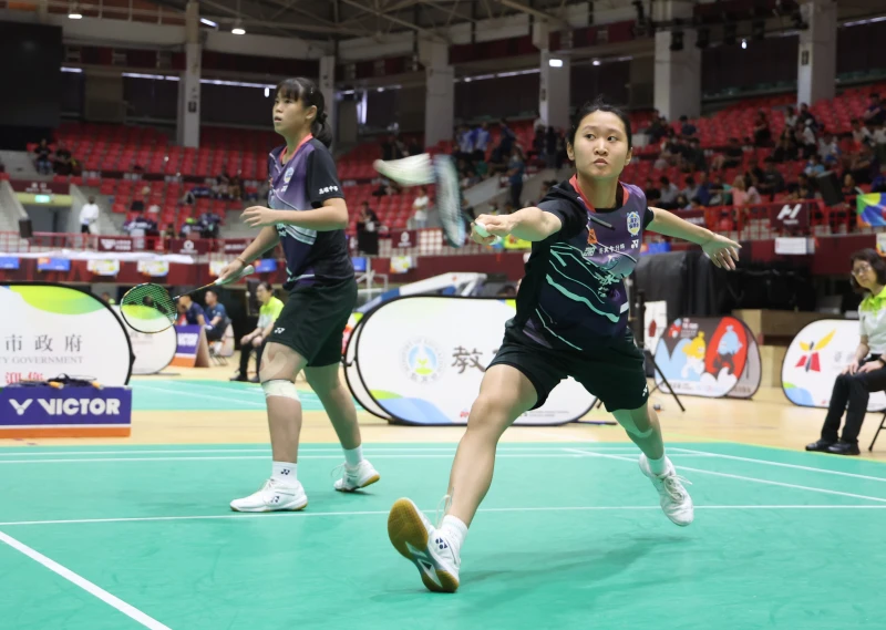 高中女雙雄中陳妍妃／孫亮晴完成四連霸。大會提供
