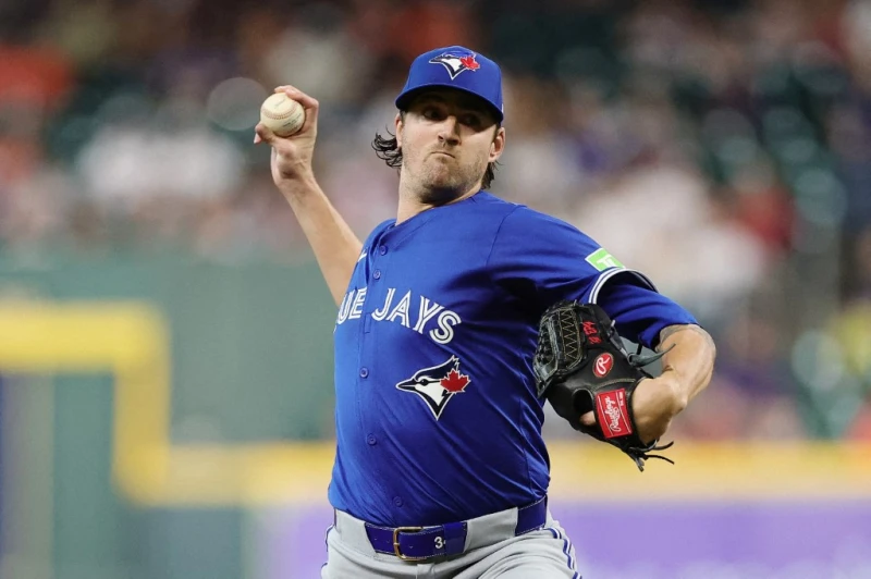 藍鳥投手高斯曼（Kevin Gausman）先發，不過他此戰控球大走鐘，單場送出5個保送。法新社
