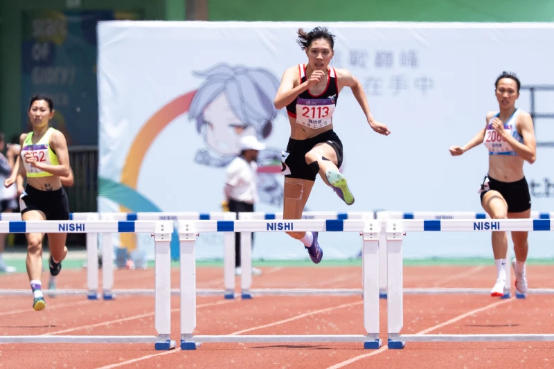 公開女田徑400公尺跨欄決賽金牌台師大鍾欣儒。114全大運提供