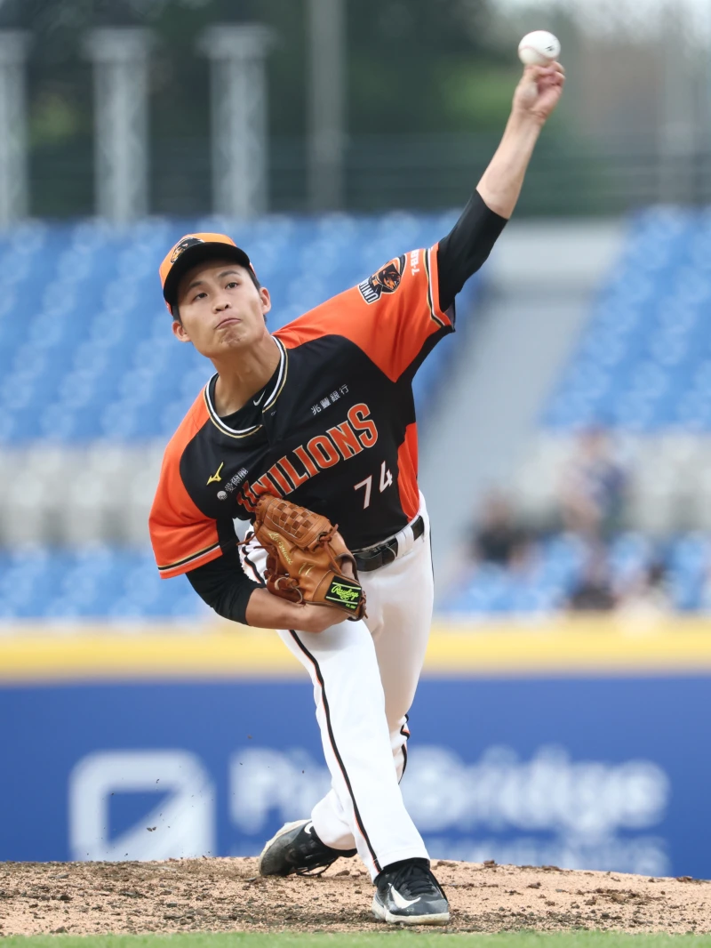 林詔恩先發5.1局奪勝。統一獅提供