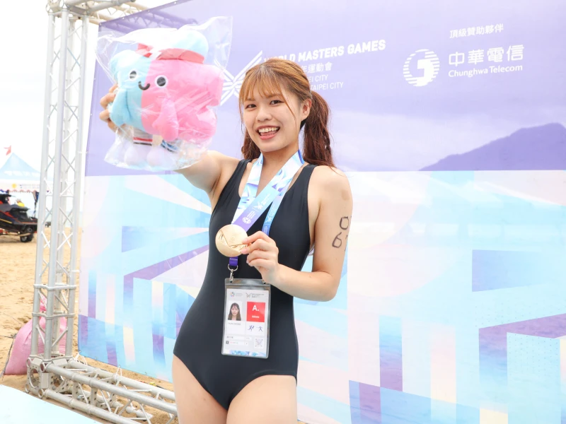 鍾亦琳拿下沙灘奪旗30組金牌。大會提供