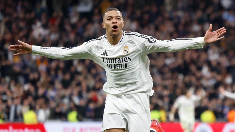 前巴黎聖日耳曼射手姆巴佩(Kylian Mbappe)恭賀自己老東家奪冠。摘自馬德里推特
