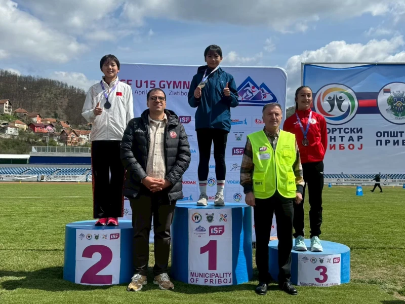 世界中學生U15運動會，明德高中林子婕奪得田徑女子組100公尺跨欄金牌。新北市體育局提供