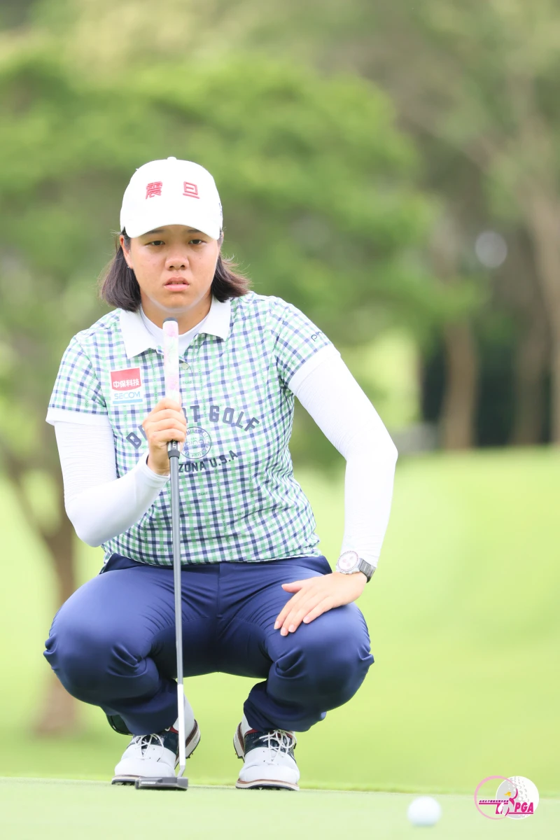 張雅淳以兩回合總桿低於標準桿9桿的137桿躍居單獨領先。Tlpga／葉勇宏攝