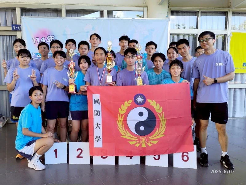 國防大學團體成績3銀1銅。定向越野協會提供
