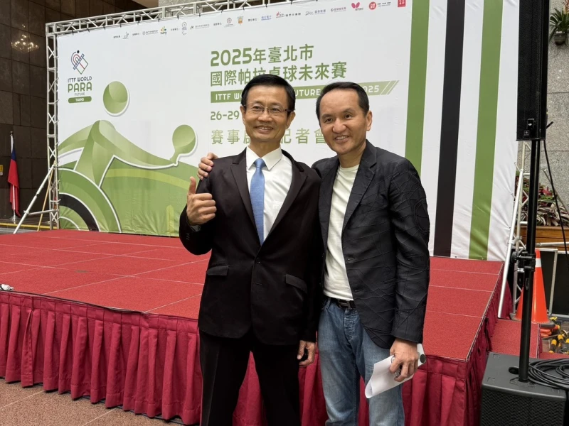 愛爾麗集團總裁常如山(右)也是中華帕拉林匹克總會公益親善大使。愛爾麗提供