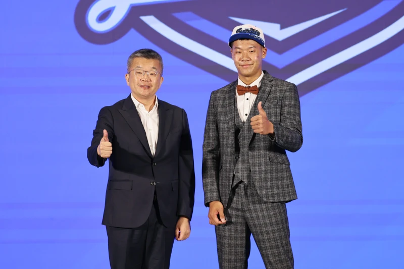 張育豪獲富邦悍將第一輪指名成為榜眼。中職聯盟提供