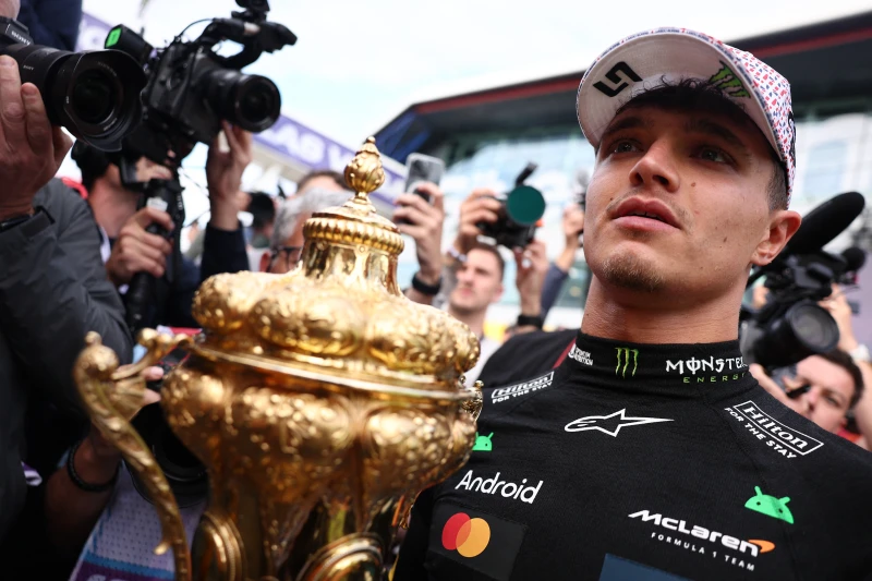 25歲的麥拉倫車手諾里斯(Lando Norris)奪得職業生涯首個主場冠軍,卻樂極生悲。法新社