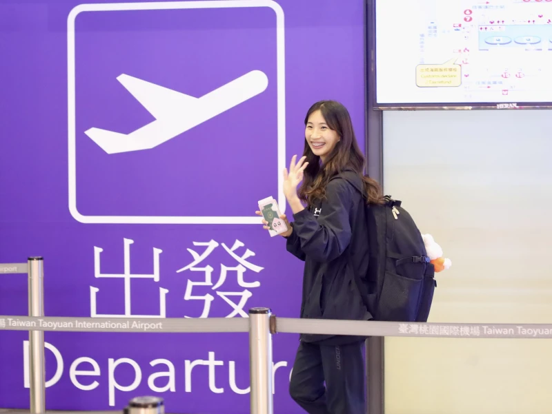 世大運跆拳道對打女子46公斤級選手黃映瑄離台前往德國。查爾斯運動行銷提供