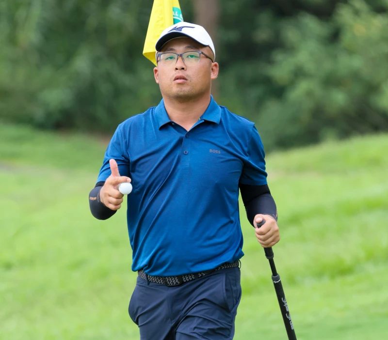 劉嚴鴻第一回合以68桿-4暫並列第三。Tpga ／林聖凱攝影