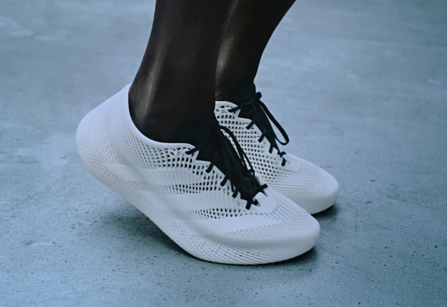 adidas Climacool Laced鞋帶設計款，全鞋採用獨特Additive製鞋技術。官方提供