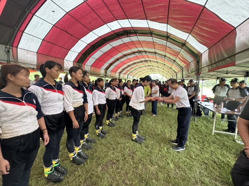 中華民國拔河運動協會理事長陳建平也在隊員出發前夕頒發加菜金20萬元。官方提供