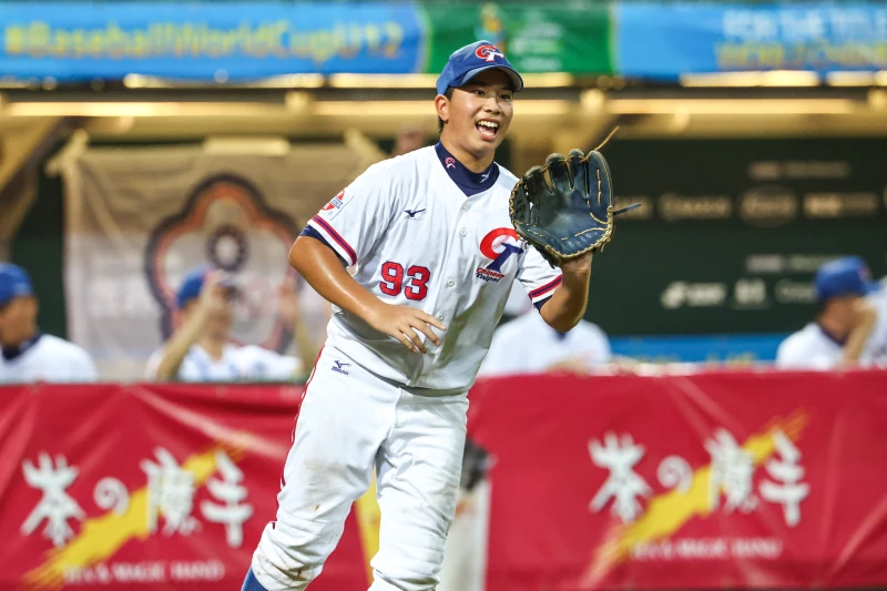 鍾定栩後援4.2局收勝投。中華棒協提供