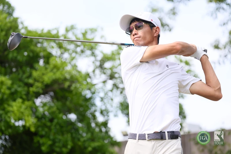 張緯綸以兩回合總桿130桿-14暫並第一。Tpga／林聖凱攝影