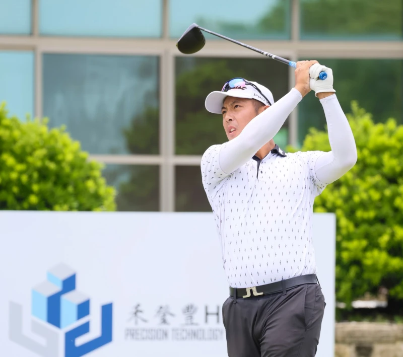 温楨祥首回合以70桿-2暫並列第三。Tpga／林聖凱攝影