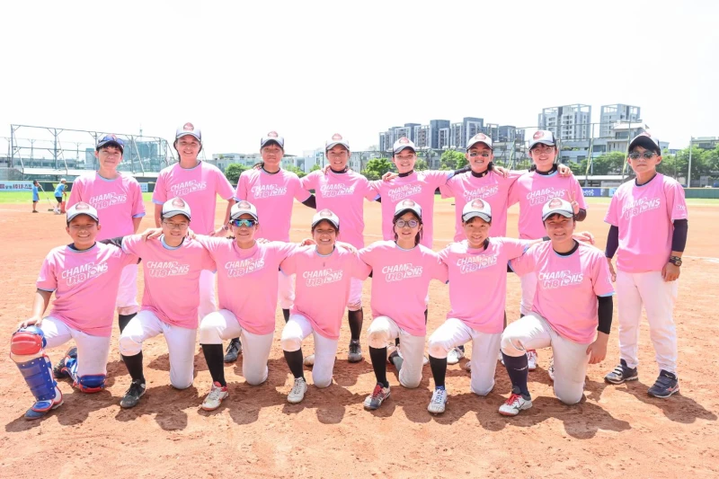 好棒無極限藍2連勝奪U18女子組冠軍。台灣世界少棒聯盟提供