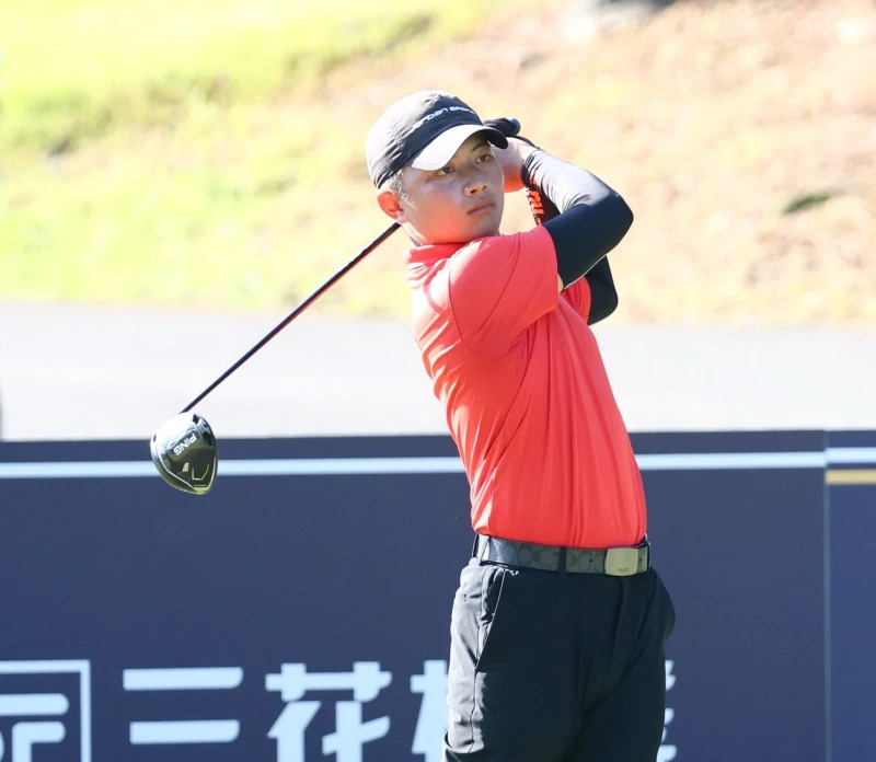 第一回合男子A組廖庭毅71桿以-1暫列第一。鍾豐榮攝影