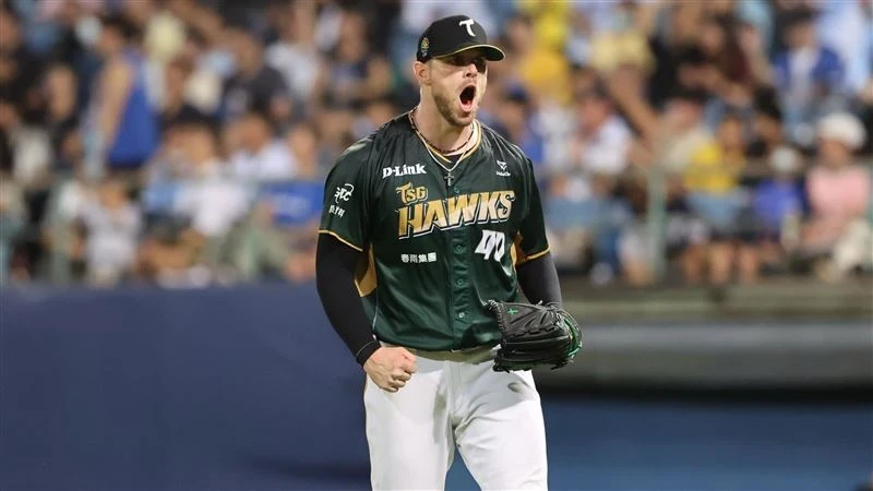 後勁戰績12勝0敗，防禦率2.03。資料照片