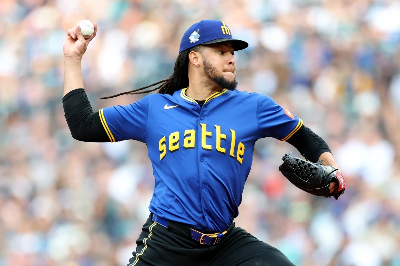 水手的Luis Castillo本季26先發，8勝7敗，ERA 3.57，每9局三振7.81， 被安打8.98，被全壘打1.17，看起來穩穩的.。法新社
