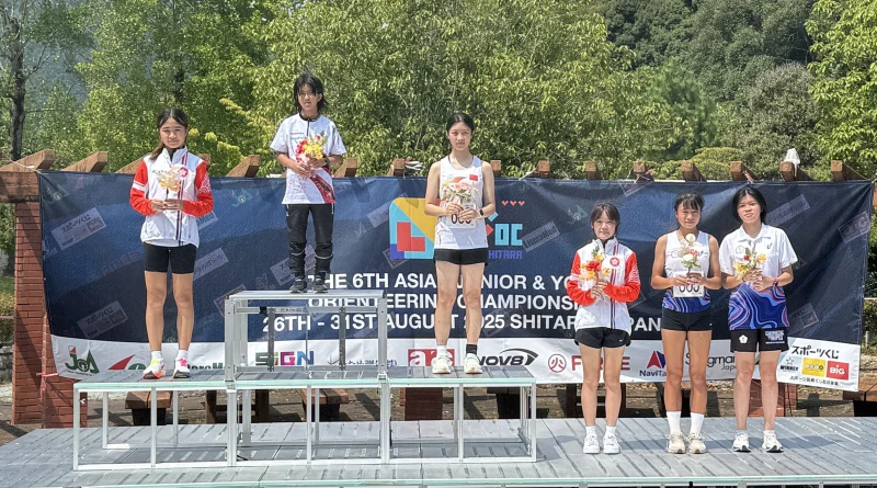 亞青首日頒獎女子16歲。定向越野協會提供