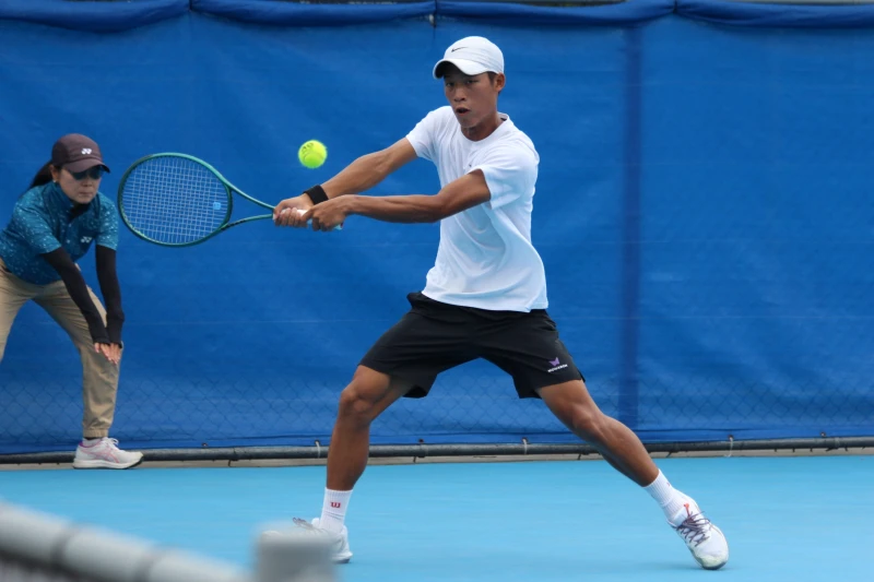 吳鎧安6-3、7-6(9)扳倒張子隸在臺灣內戰中勝出。網協提供