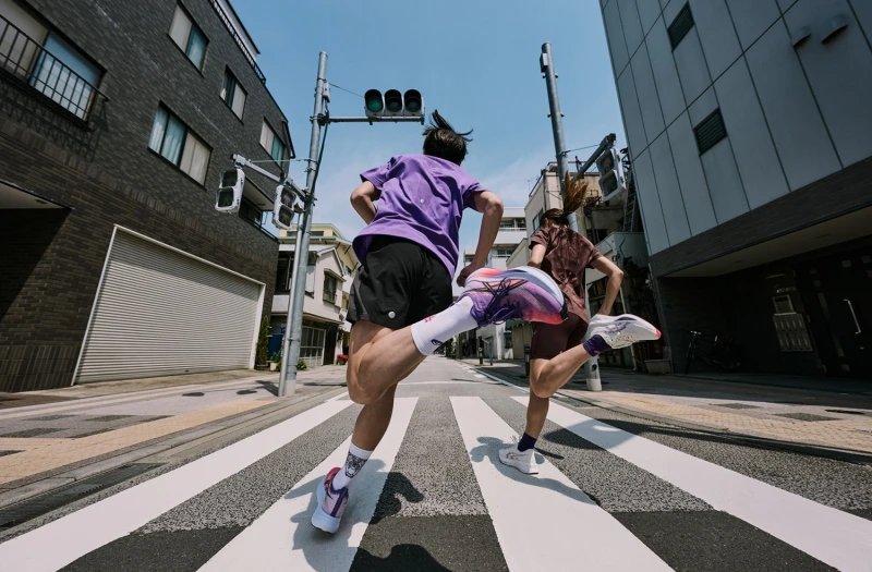 迎接於東京舉辦的 2025 年世界田徑錦標賽Asics 特別以這座城市為靈感推出 Tokyo Collection 系列。官方提供