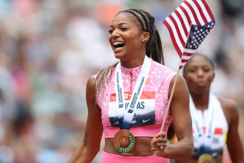 巴黎奧運女子200公尺金牌湯瑪絲（Gabby Thomas）宣布因傷退賽出世錦賽。法新社