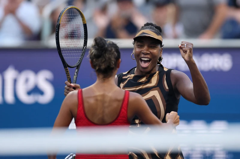 大威廉絲（Venus Williams）與加拿大新星費南德茲（Leylah Fernandez）攜手挺進美網女雙8強。法新社