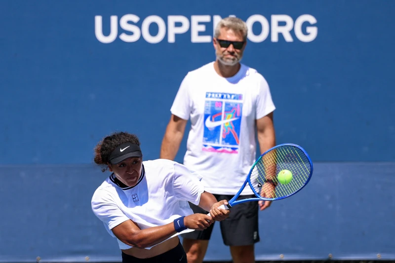 大坂直美（Naomi Osaka，前）在新教練維克托羅夫斯基（Tomasz Wiktorowski）指導下重獲新生。法新社