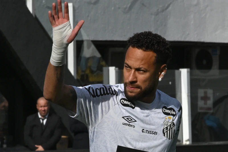 內馬爾意外成富商繼承者。法新社