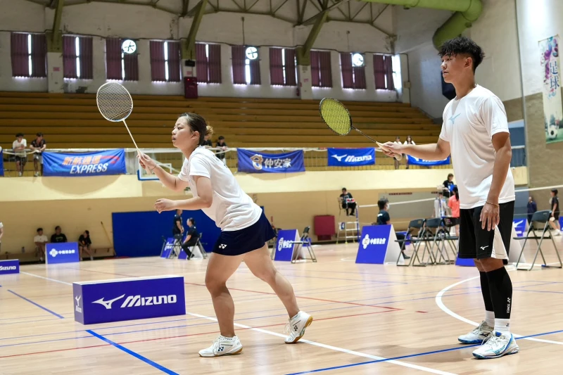 翁志凱與林家旗入袋混雙金牌。大專體總提供