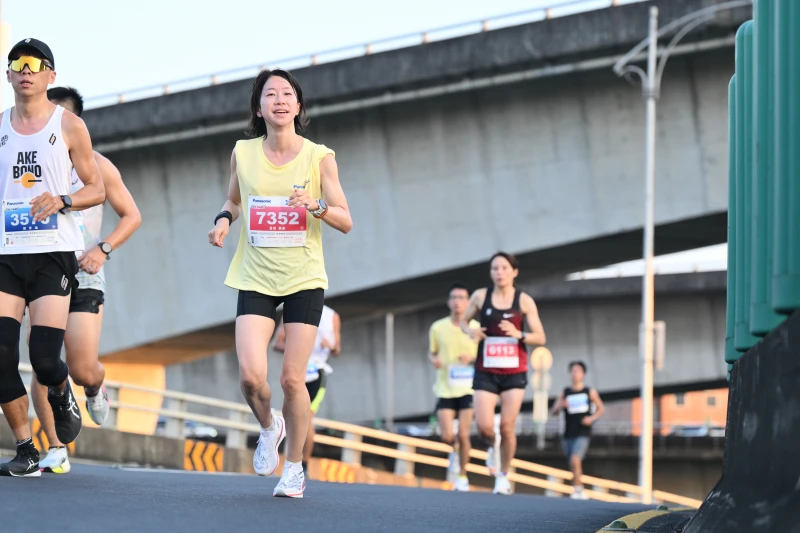 前倫敦奧運5千及1萬公尺日本國家代表、現任日本松下女子田徑隊的吉川美香教練來台。大會提供