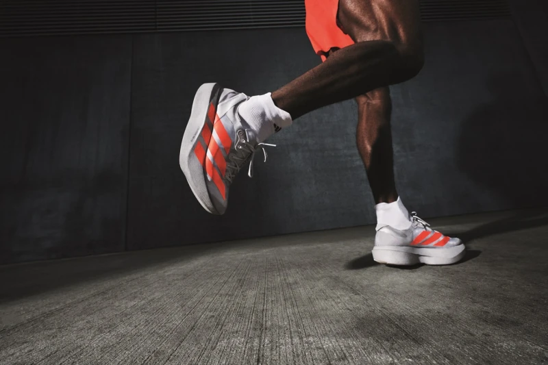 adidas Adizero家族迎來頂級競速跑鞋的進化之作 Adizero Adios Pro Evo 2。大會提供