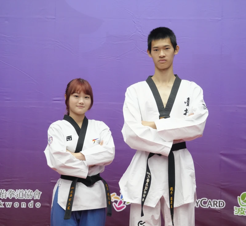 楊長螢(左)、蔡昇良將代表台北市出征城市盃。大會提供