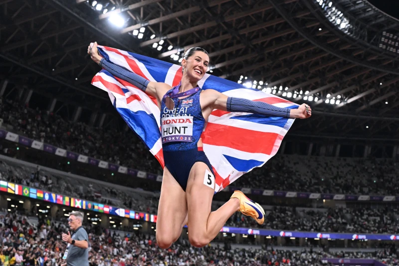 英國美女學霸艾米杭特（Amy Hunt）意外摘200銀牌。法新社