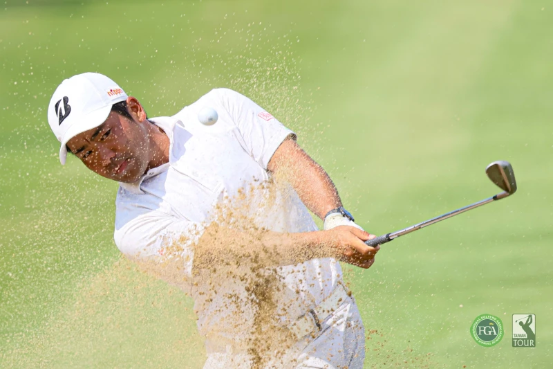 仰德集團贊助的選手日巡獎金王比嘉一貴以三回合總桿203桿-13落後一桿暫居第二。Tpga/林聖凱攝影