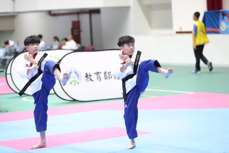 萬大國小的王家兄弟王柏瑜／王柏凱各摘下兩金。大會提供