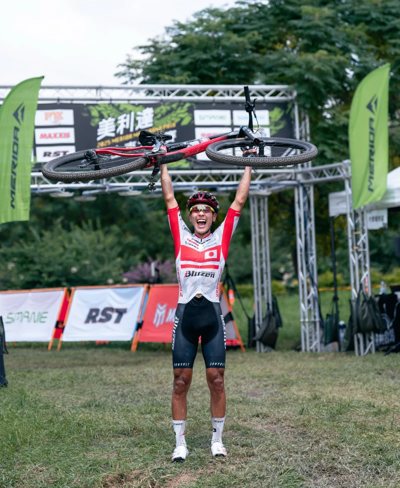 Toki Sawada以1小時9分33秒單飛進終點。美利達自行車提供