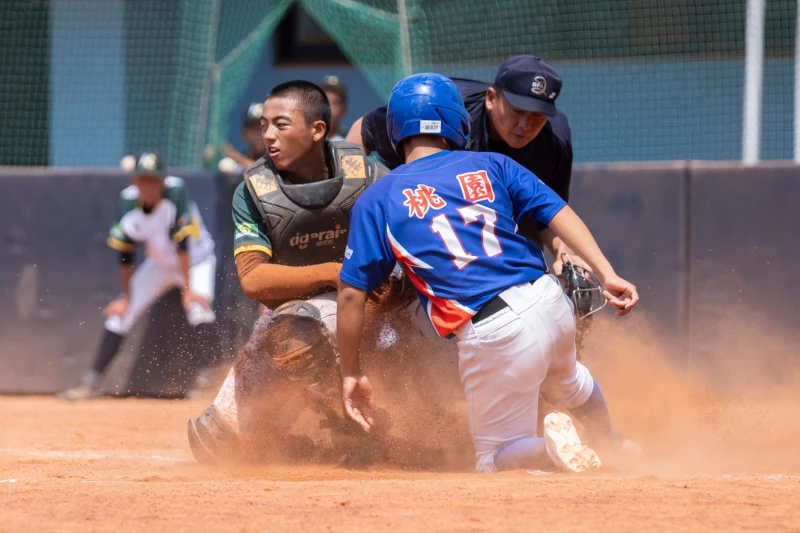 詹玄能打、能投、能蹲捕。大會提供