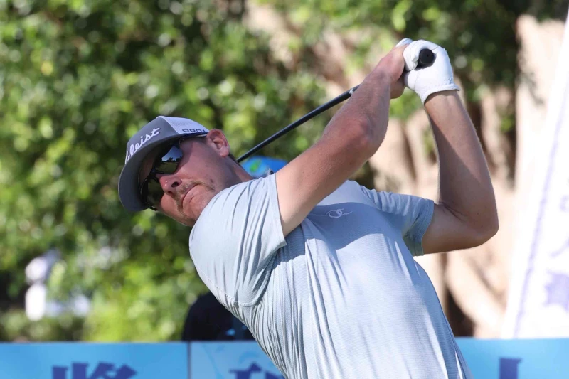 美國喬治克奈澤打出低於標準桿2並列第三。三商名人賽大會提供