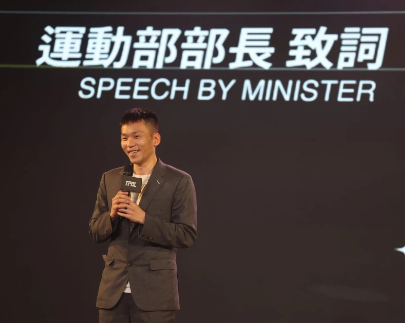 剛剛打完新聞杯的運動部長李洋，稱自己愛打球也愛看籃球。李天助攝
