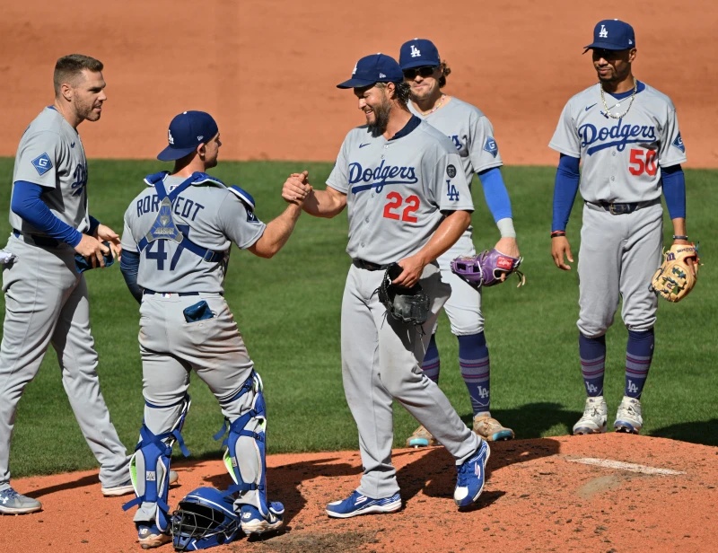 洛杉磯道奇左投柯蕭（Clayton Kershaw）為自己生涯最後一場例行賽登板畫下完美句點。法新社