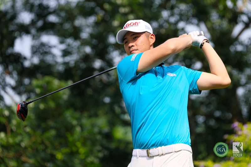 洪朝鑫今天抓5鳥無柏忌打出67桿低桿以兩回合137桿-7暫並列第一。Tpga／林聖凱攝影