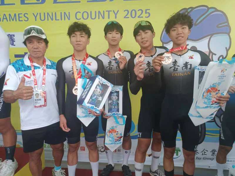 台南四壯士為台南騎下全運史上的首面自由車獎牌。詹健全攝