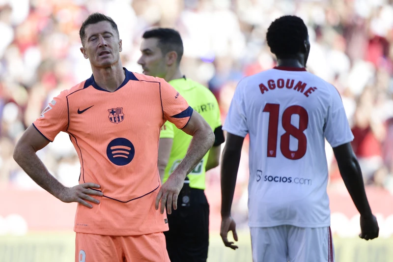 巴塞隆納前鋒萊萬多夫斯基（Robert Lewandowski）第65分鐘射失關鍵12碼球。法新社